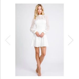 Pippa & Pearl “ love at first” lace dress